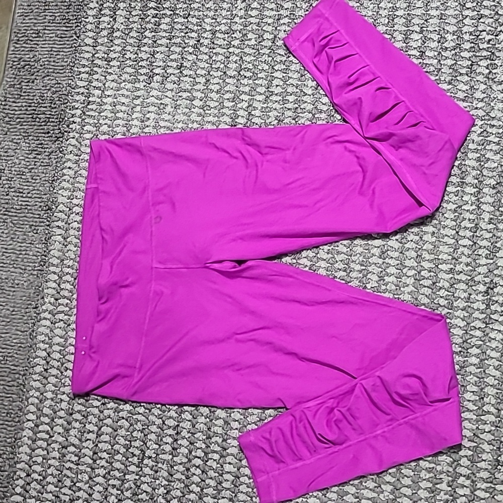 UA Pink Leggings. Workout Size Large.‎ Stain
